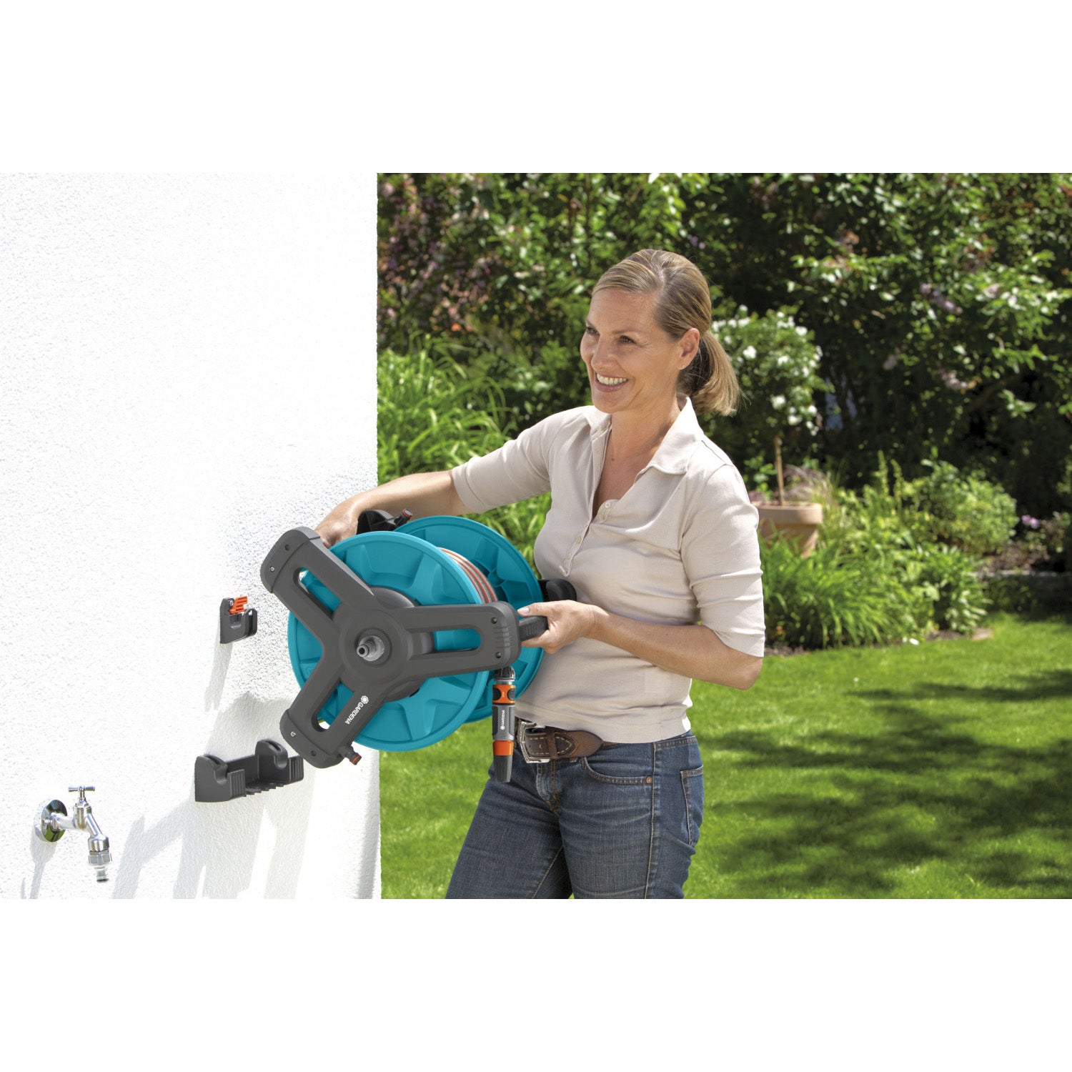 Portamanguera Con Set De Riego Gardena